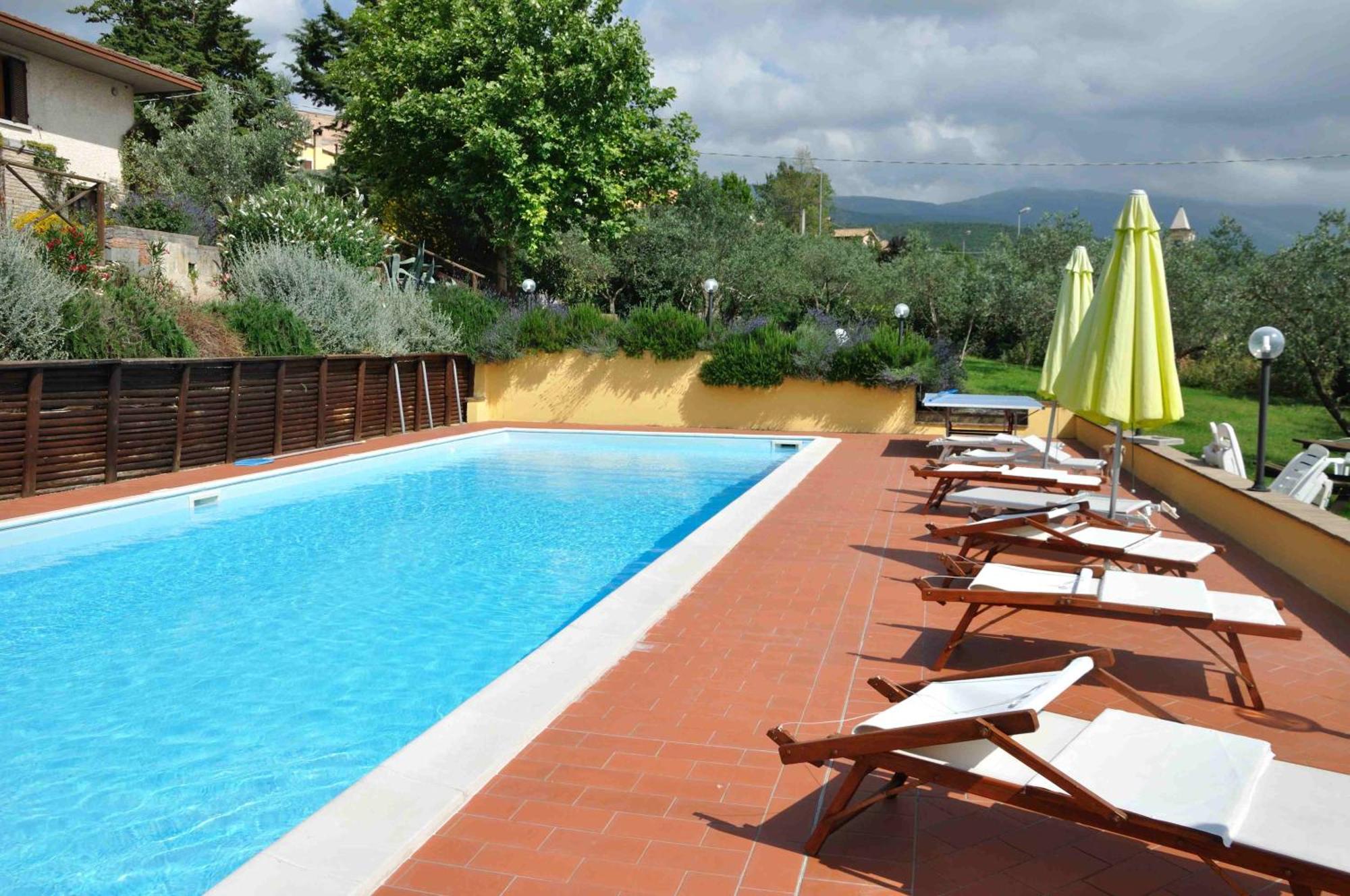 Agriturismo "Antico Frantoio" Foligno Exterior photo