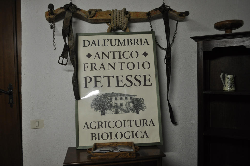 Agriturismo "Antico Frantoio" Foligno Exterior photo