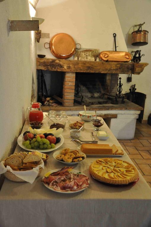 Agriturismo "Antico Frantoio" Foligno Exterior photo