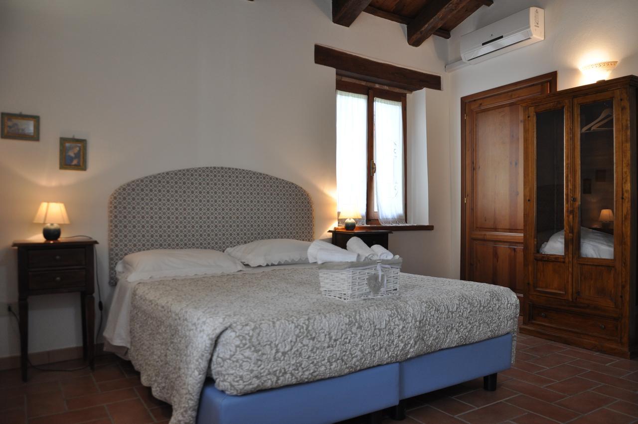 Agriturismo "Antico Frantoio" Foligno Exterior photo